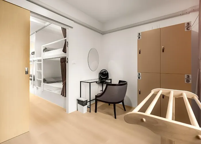 The 63rd Auberge de jeunesse Bangkok